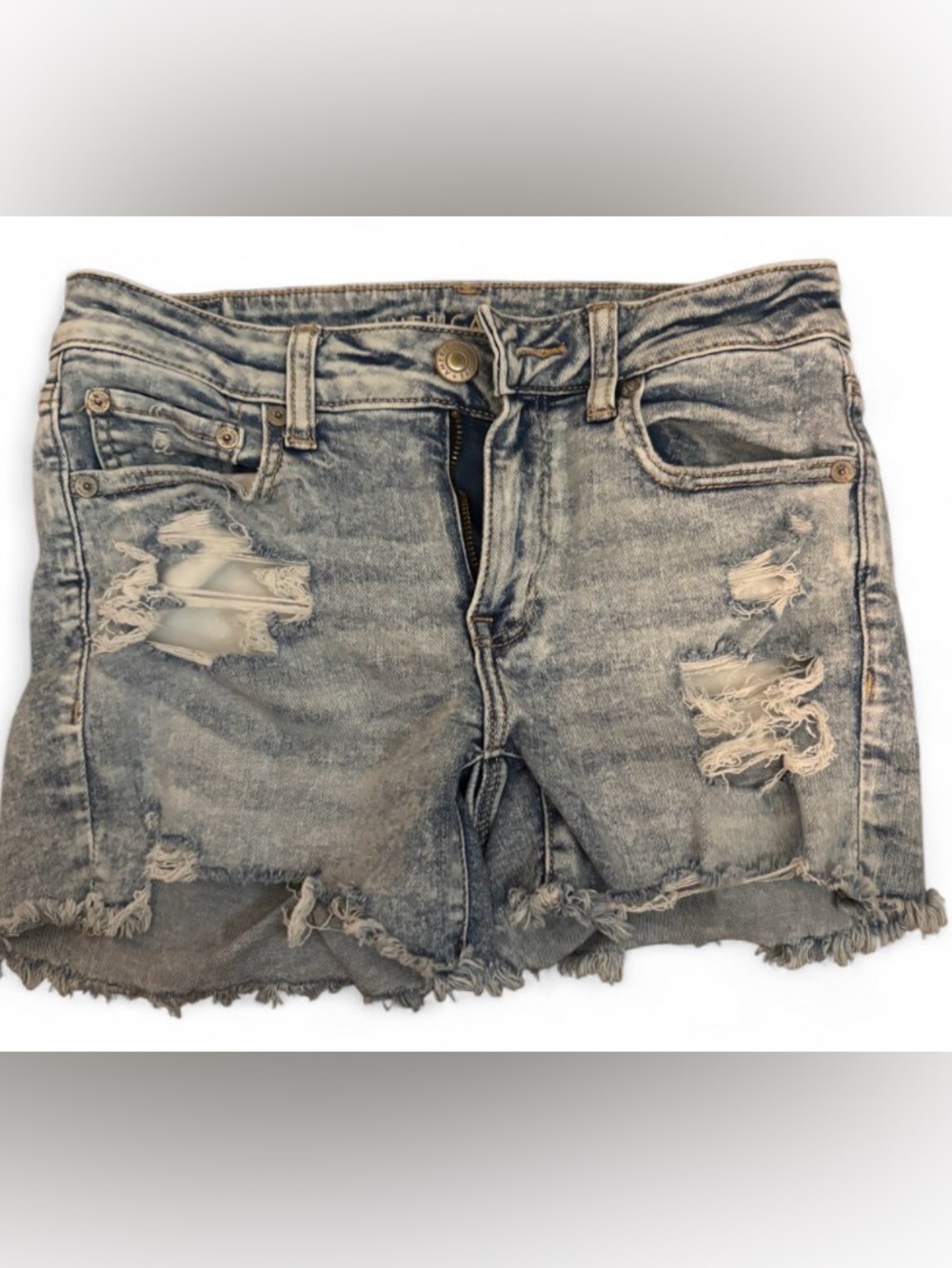 American Eagle Outfitters Women's 6 Light Wash Distressed Denim Cut Off Shorts